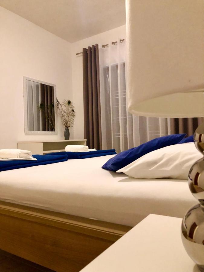Hotel B&B Chamberlain มิลนา ภายนอก รูปภาพ