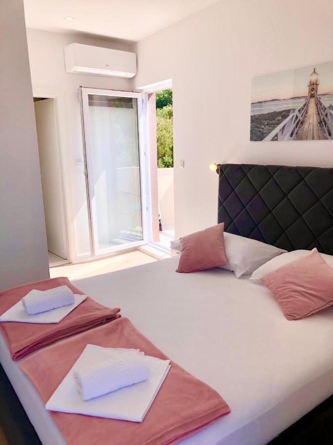 Hotel B&B Chamberlain มิลนา ภายนอก รูปภาพ