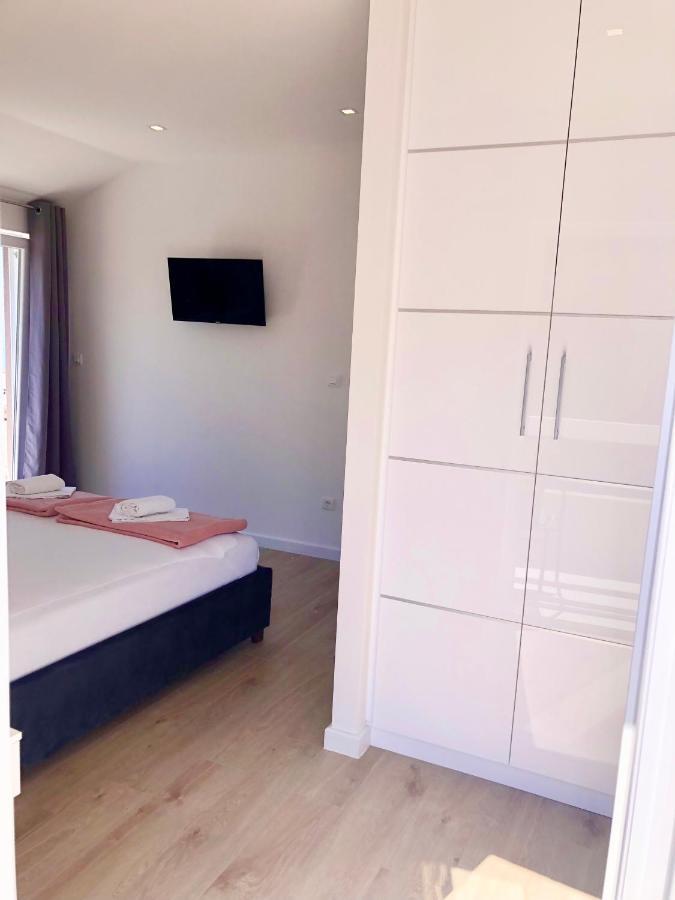 Hotel B&B Chamberlain มิลนา ภายนอก รูปภาพ