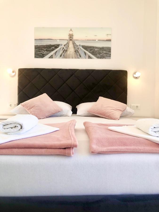 Hotel B&B Chamberlain มิลนา ภายนอก รูปภาพ